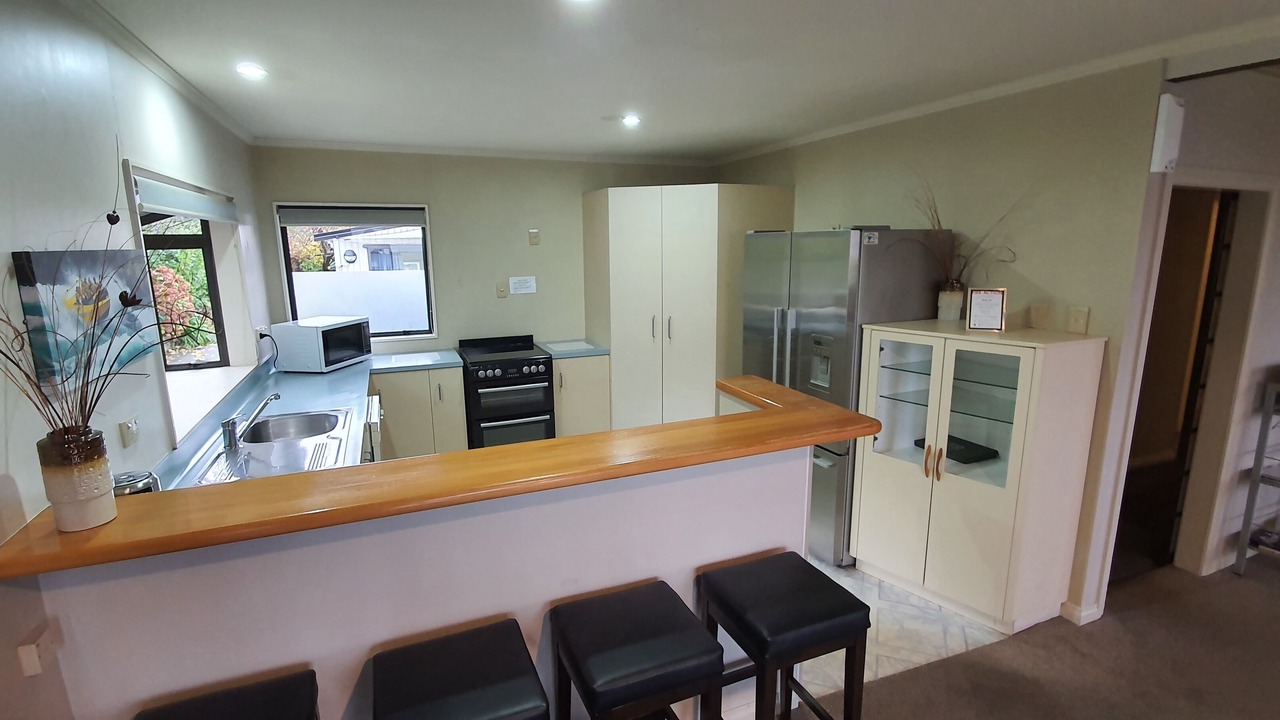 Photo of Bedroom in Two Mile Bay