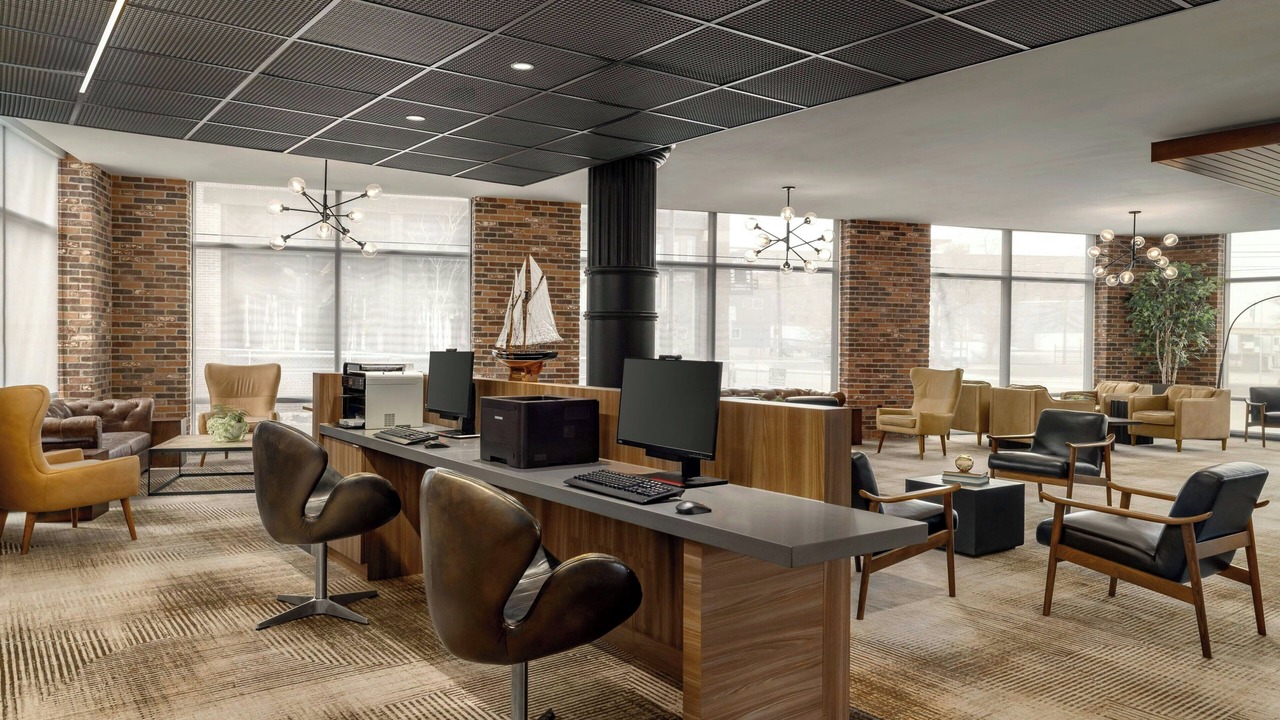 Photo of Others in Downtown Portland