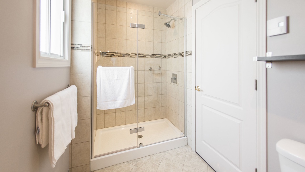 Photo of Bathroom in Cote-Des-Neiges—Notre-Dame-De-Grace