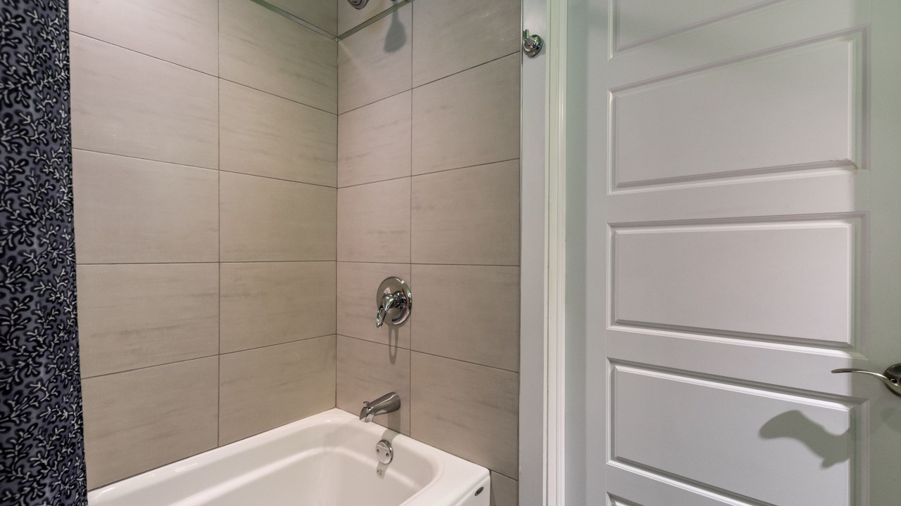 Photo of Bathroom in Cote-Des-Neiges—Notre-Dame-De-Grace