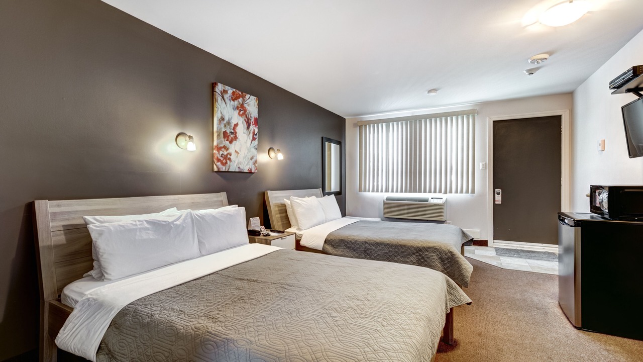 Photo of Bedroom in Cote-Des-Neiges—Notre-Dame-De-Grace