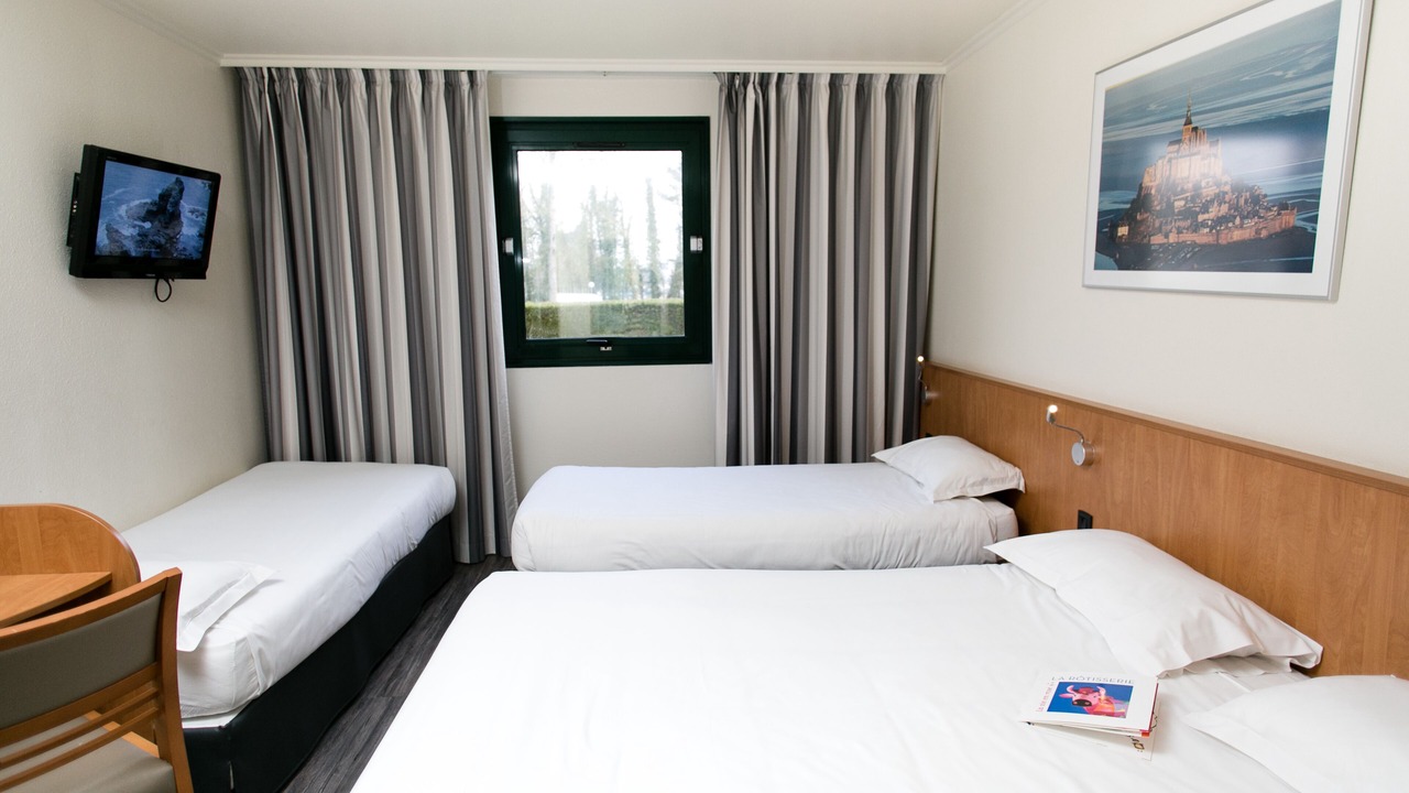 Photo of Bedroom in Pontorson