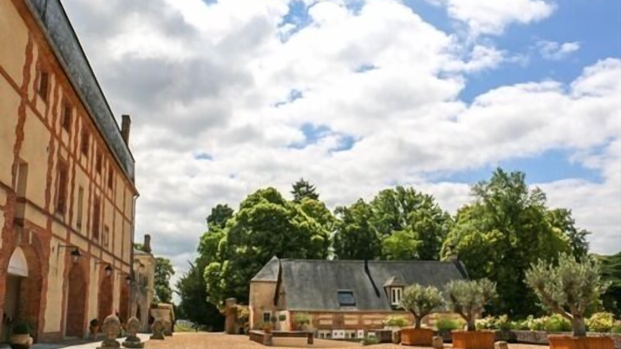 Photo of Outdoor in Fresneaux-Montchevreuil