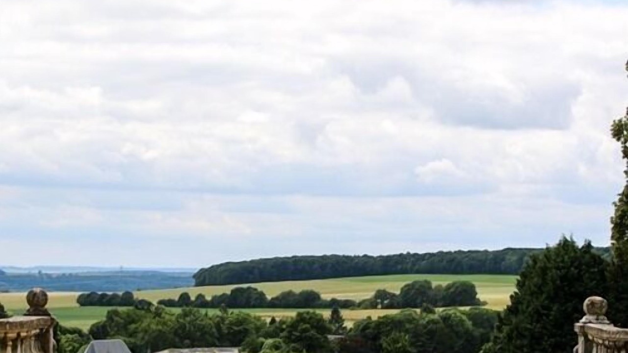 Photo of Others in Fresneaux-Montchevreuil