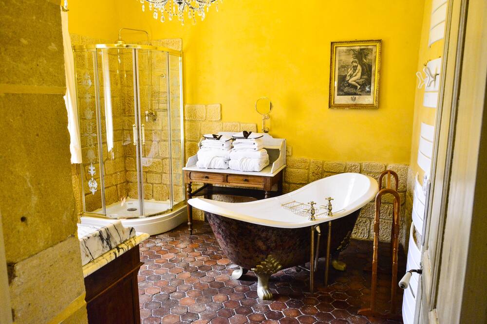 Photo of Bathroom in Ouches