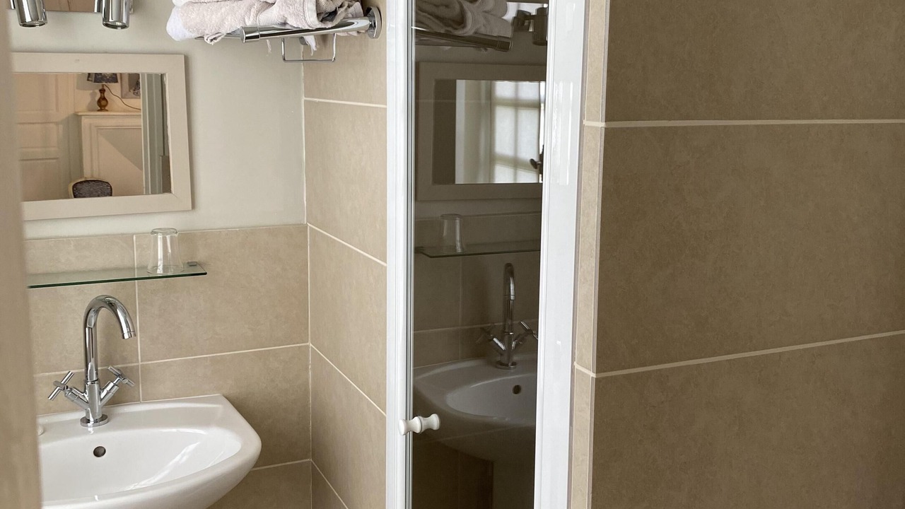 Photo of Bathroom in Pennedepie