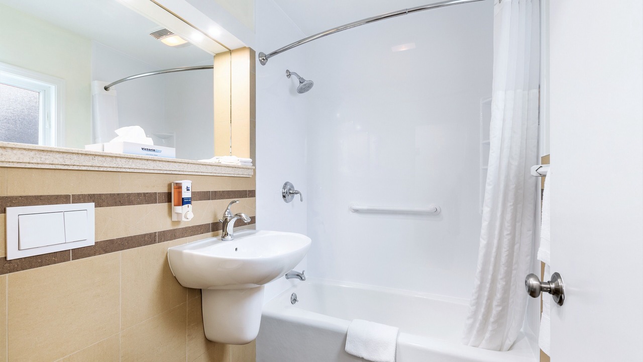 Photo of Bathroom in Upper Village