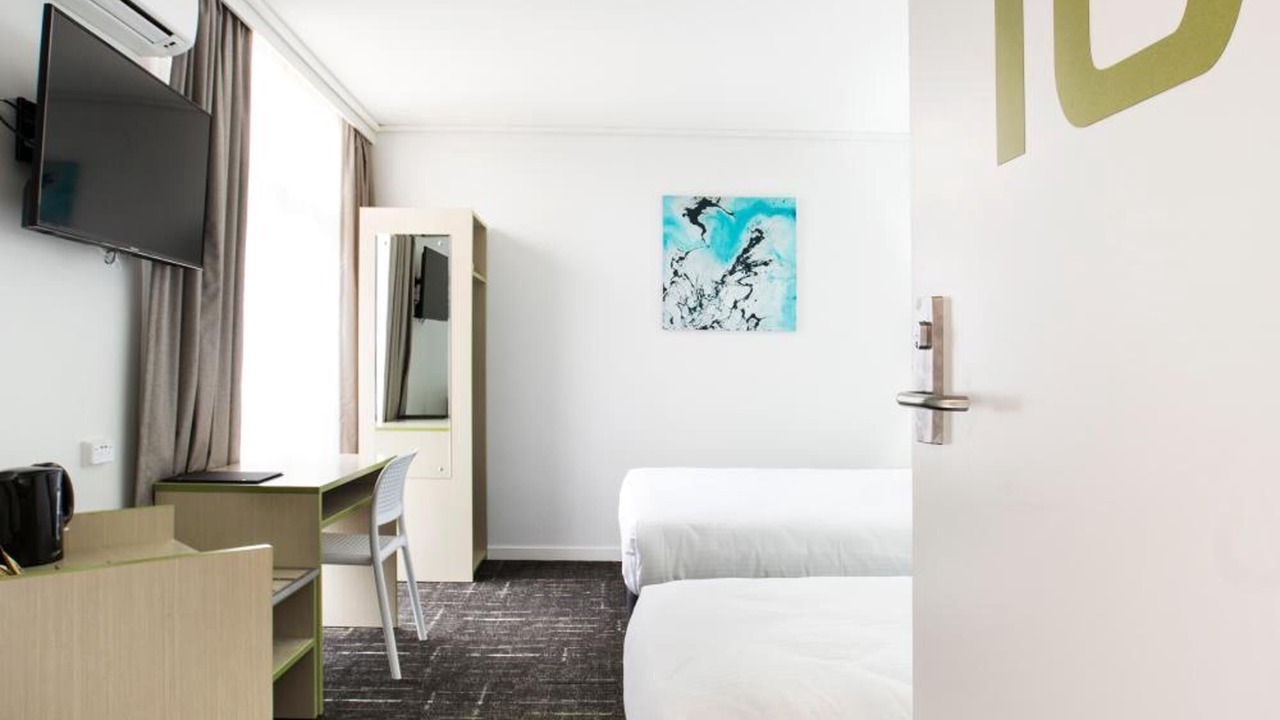 Photo of Others in Sandringham