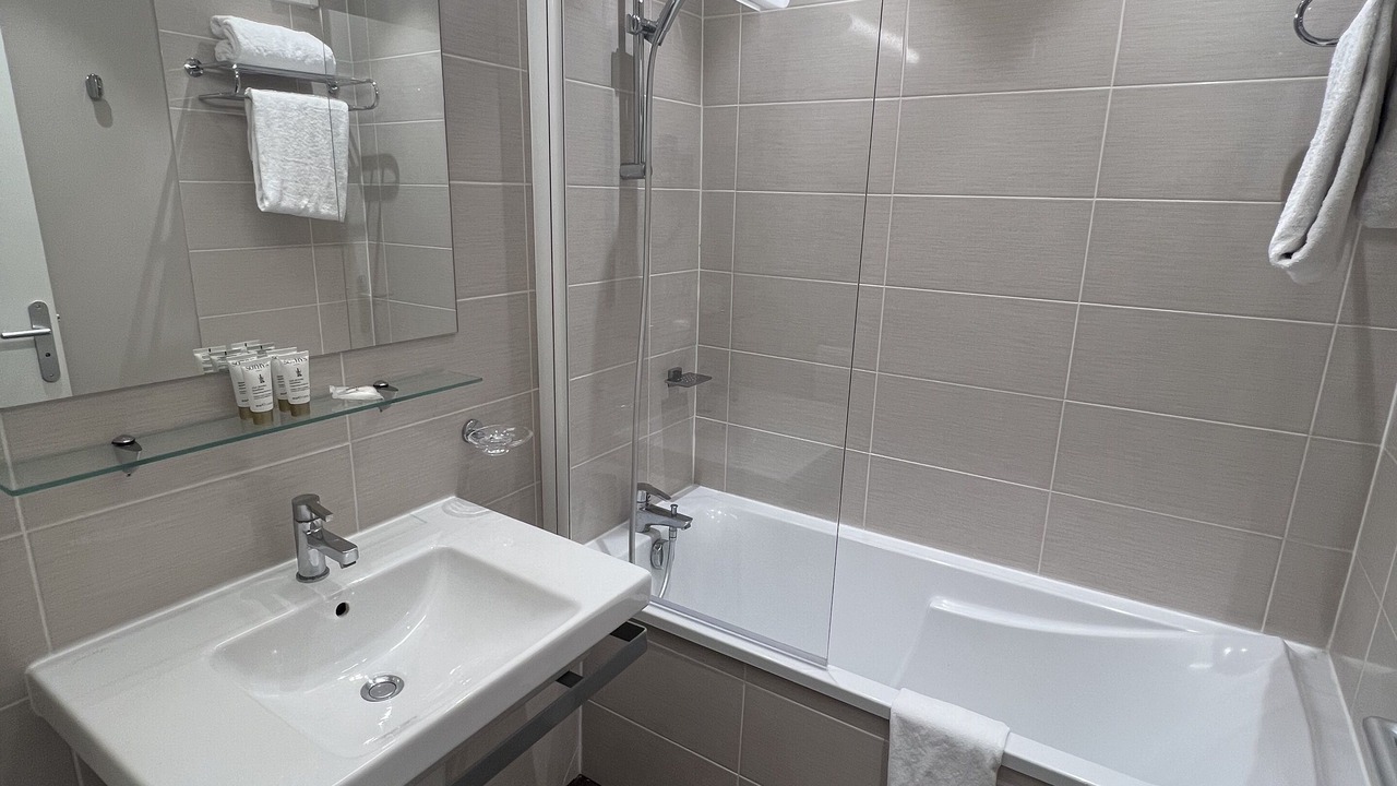 Photo of Bathroom in Dieppe