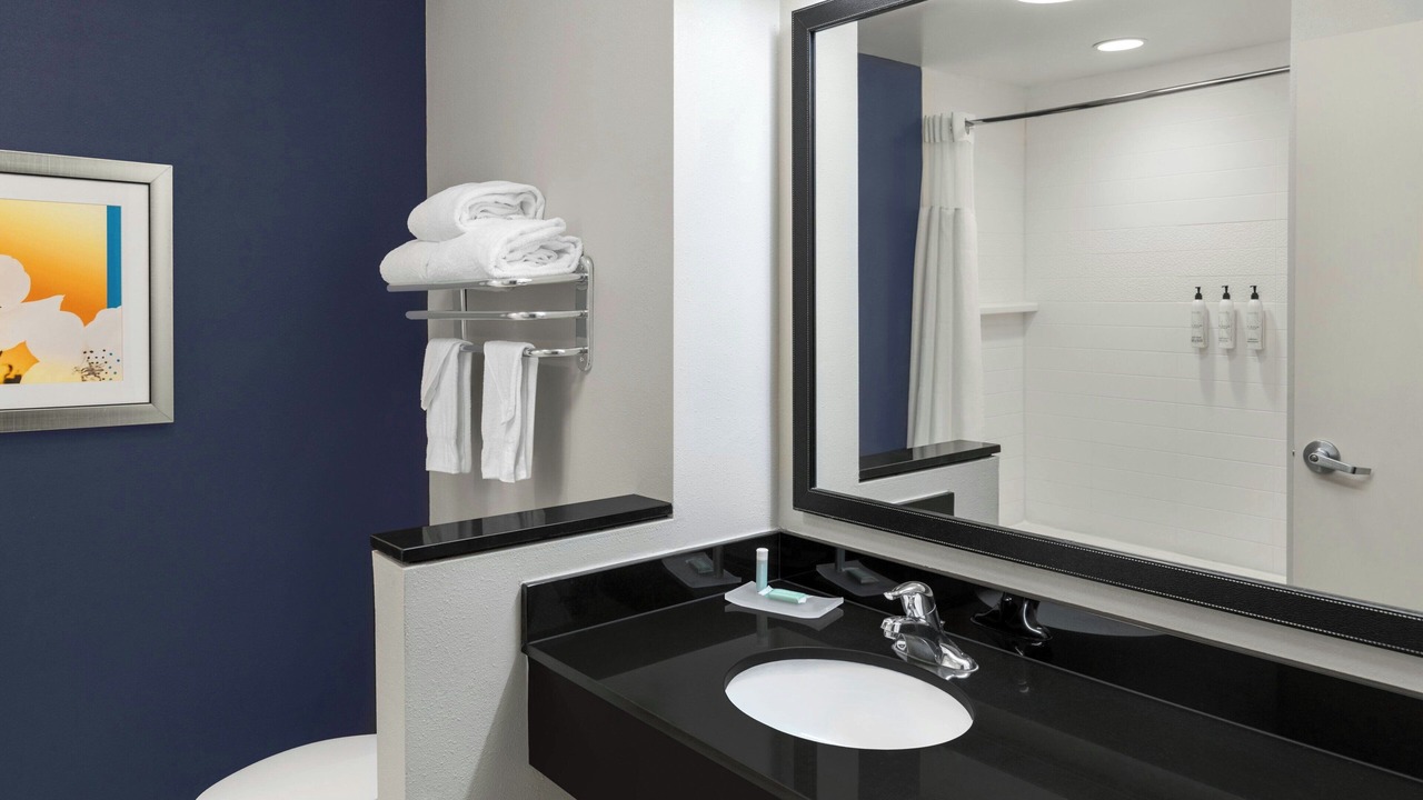 Photo of Bathroom in Calhoun