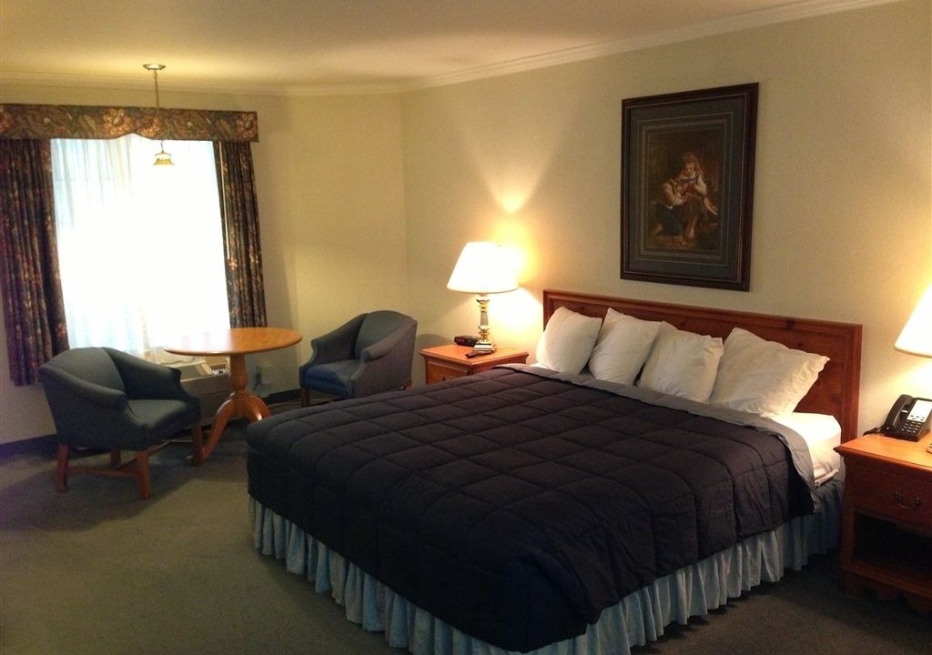 Photo of Bedroom in Fontana-on-Geneva Lake