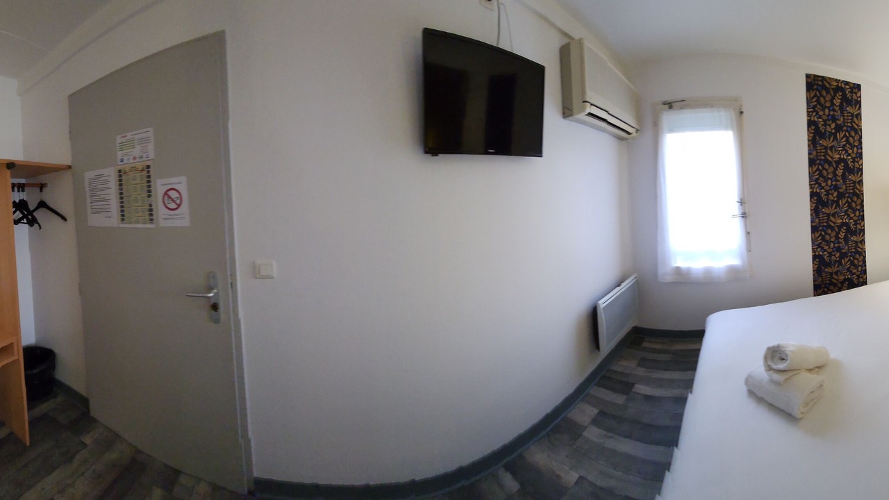 Photo of Bedroom in Saint Tronquet Business Park