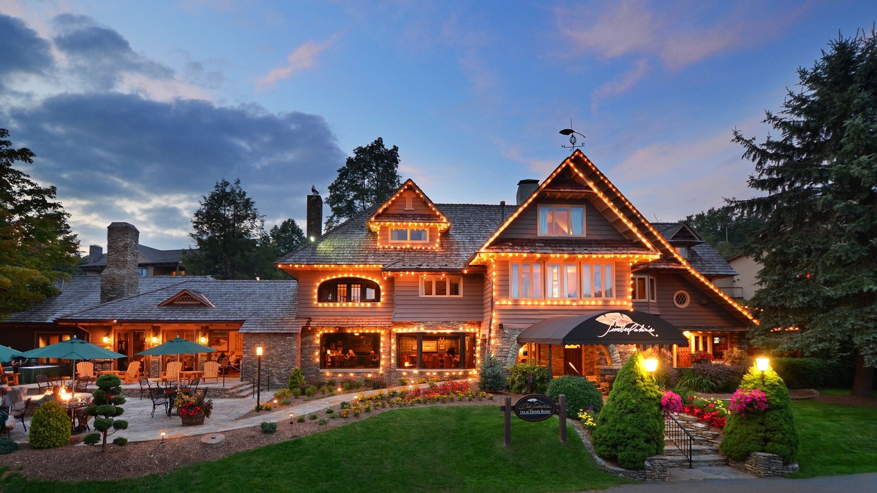 Photo of Buildings in Blowing Rock