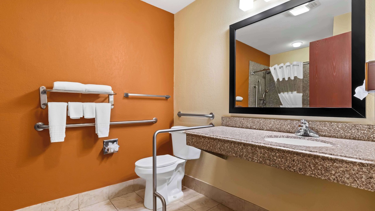 Photo of Bathroom in Broken Arrow