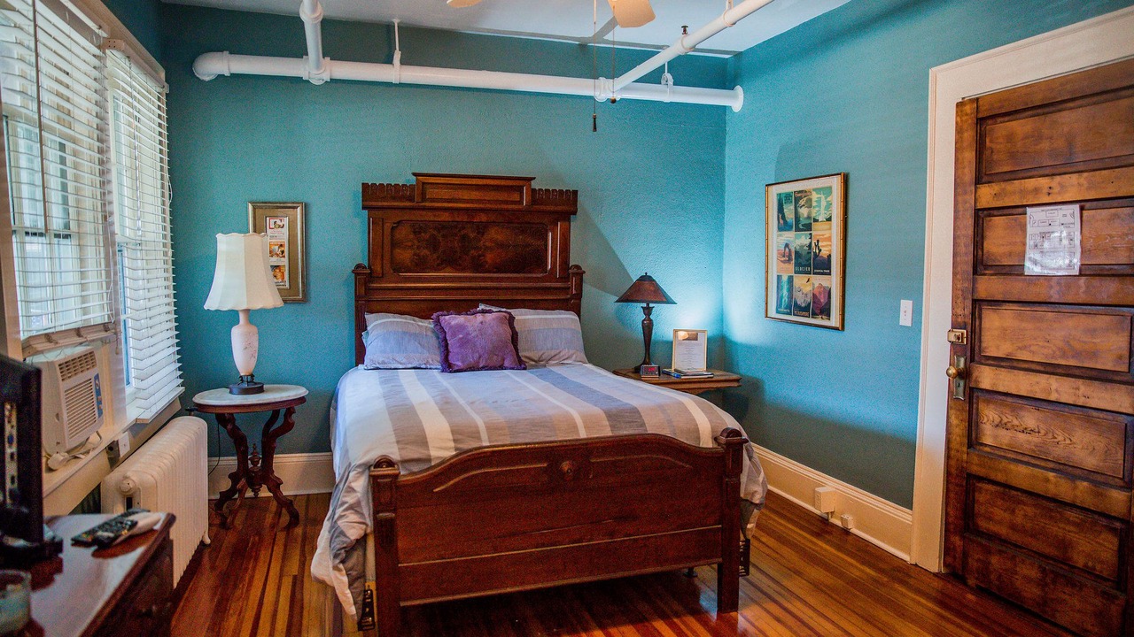 Photo of Bedroom in Hendersonville