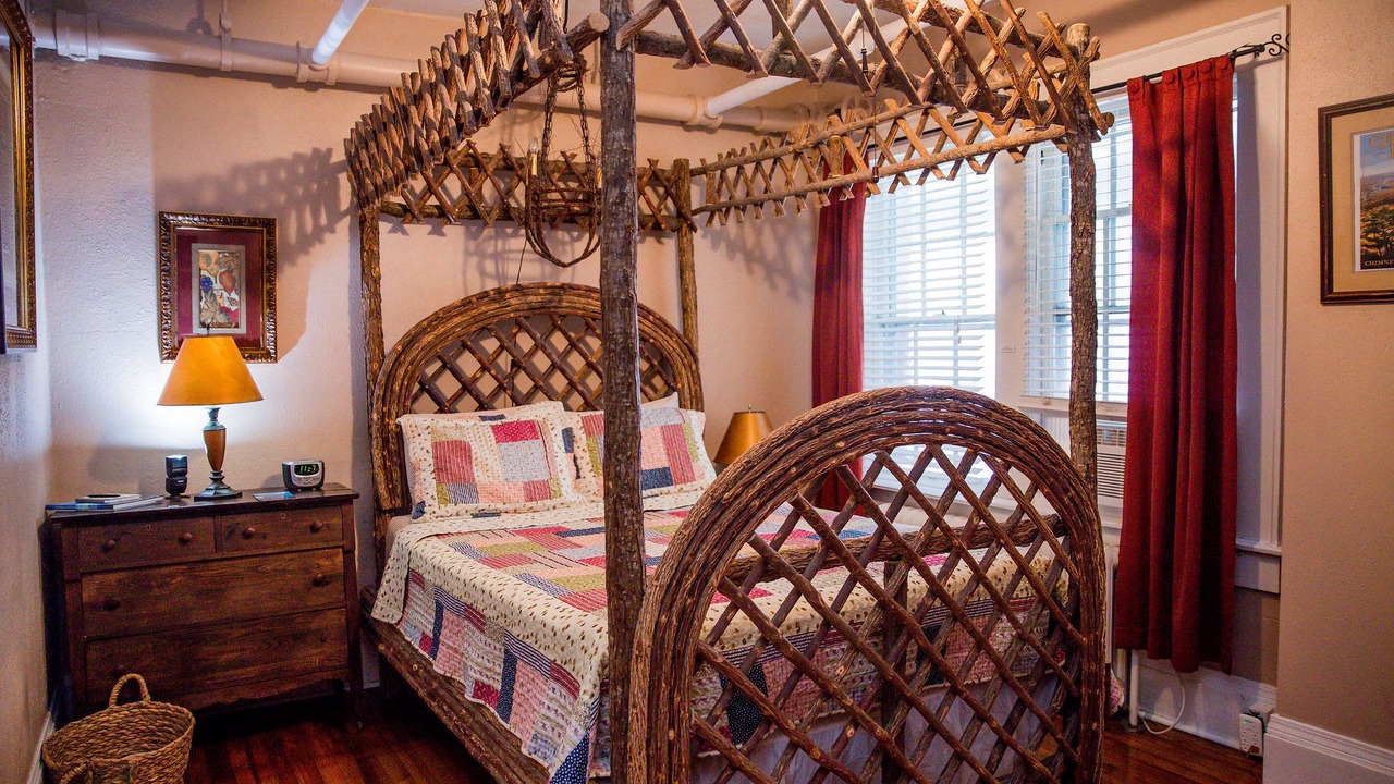 Photo of Bedroom in Hendersonville