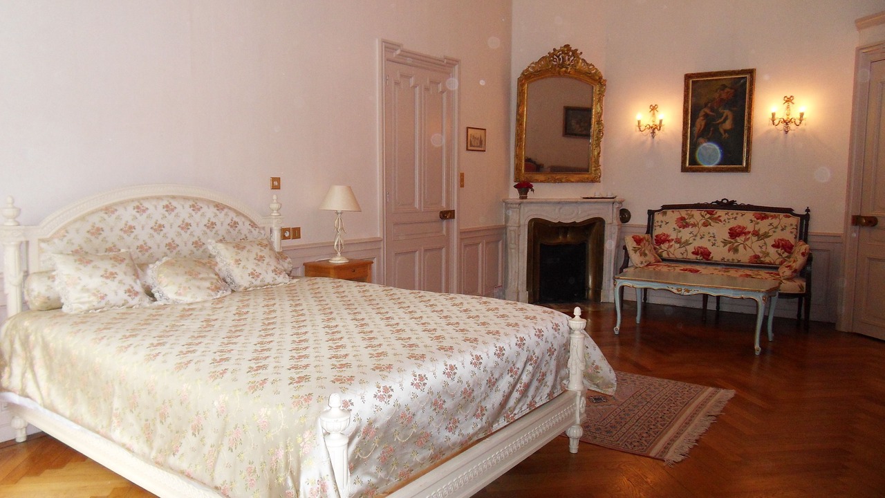 Photo of Bedroom in Noailly