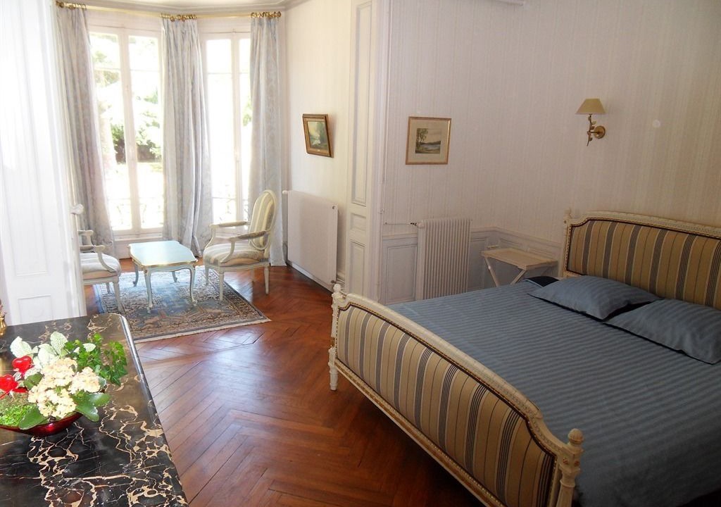 Photo of Bedroom in Noailly