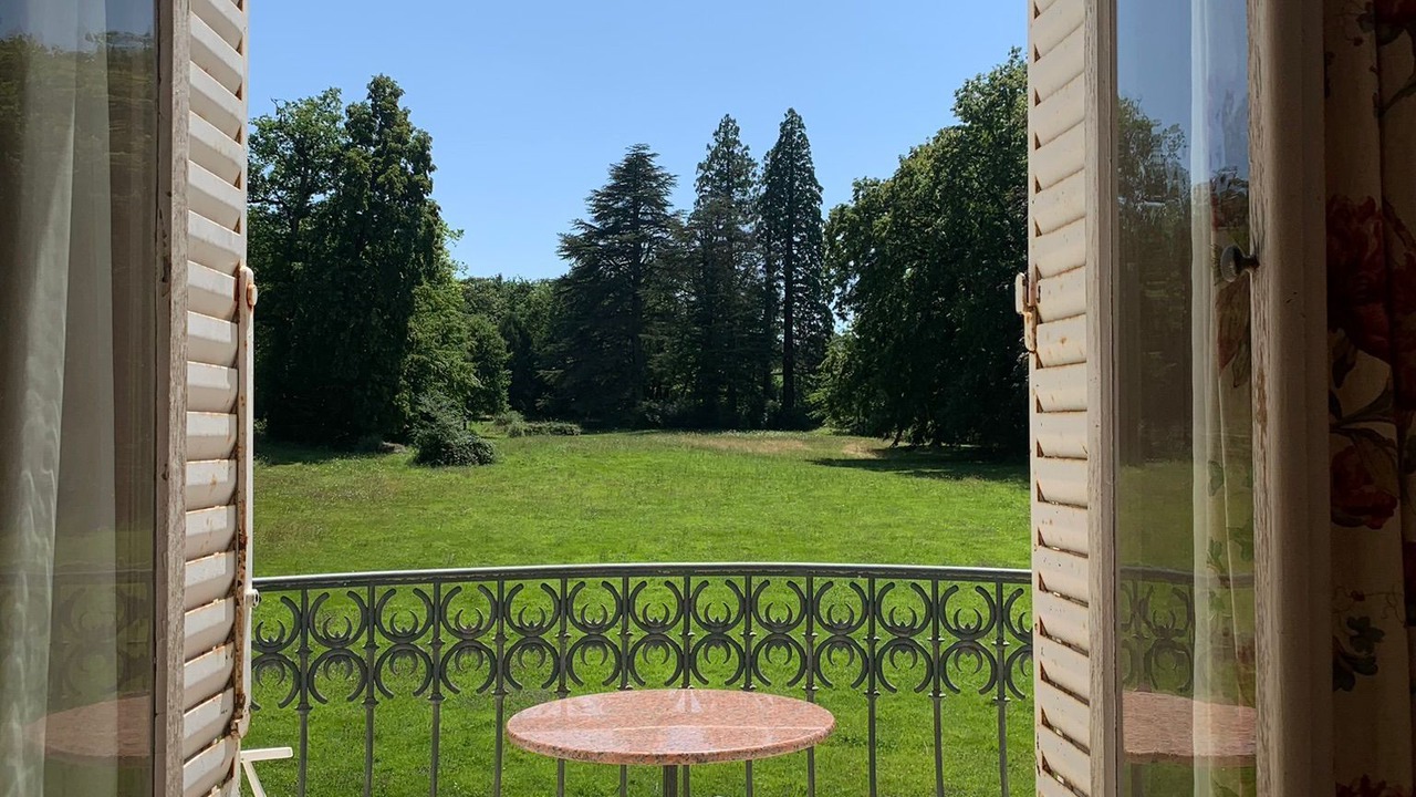 Photo of Patio Balcony in Noailly