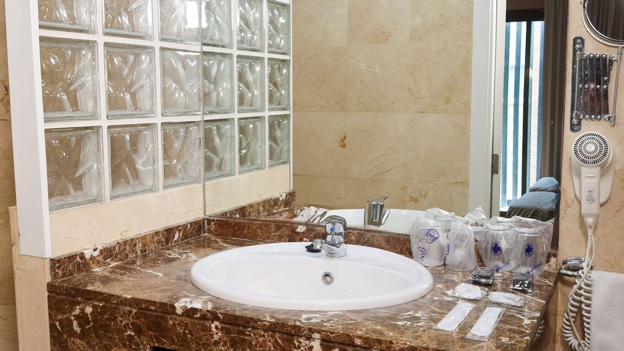Photo of Bathroom in Benetusser