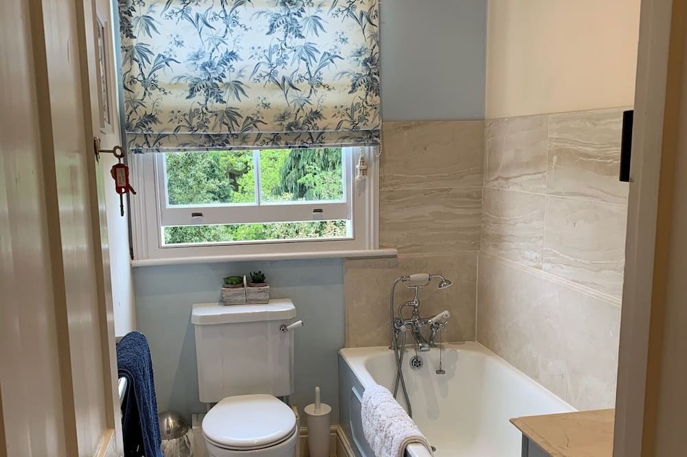 Photo of Bathroom in Tea Green