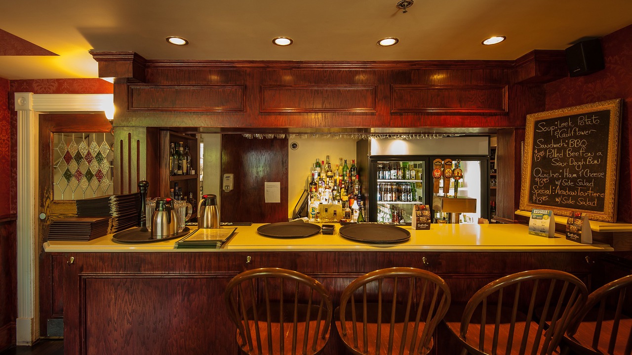 Photo of Others in Queens Square