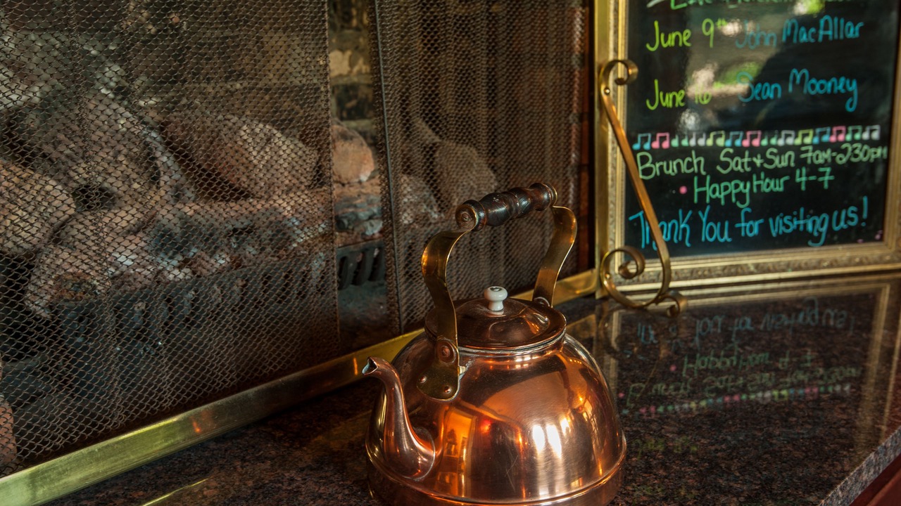 Photo of Others in Queens Square