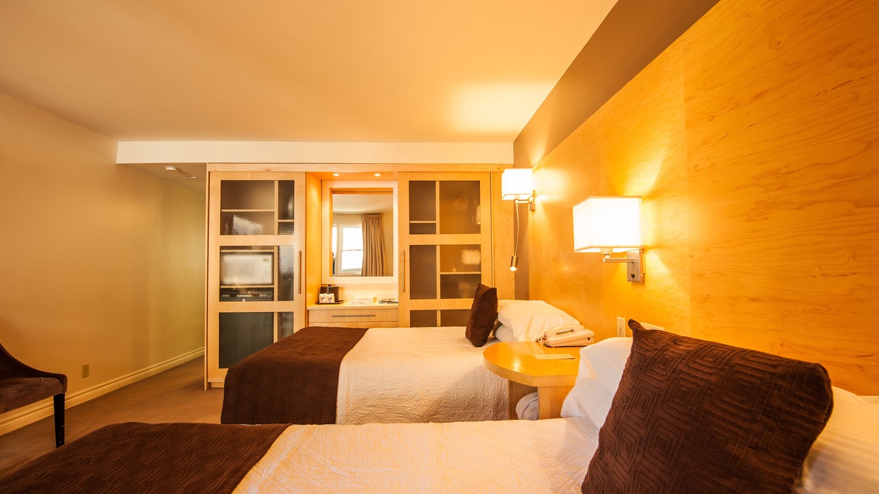 Photo of Bedroom in Queens Square