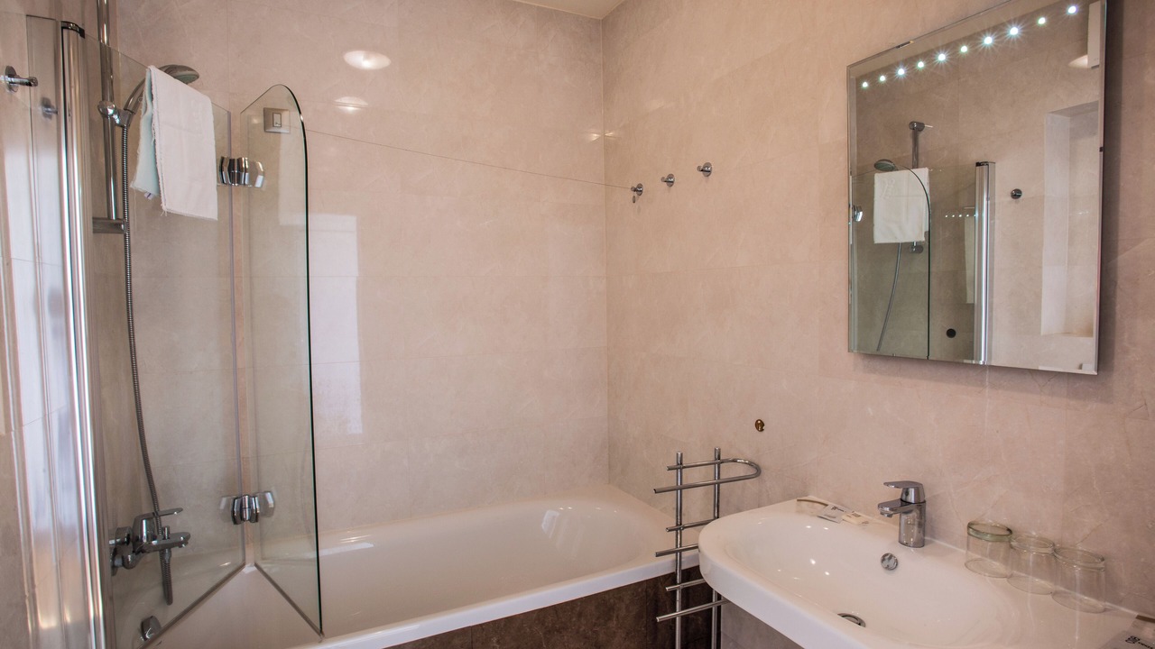 Photo of Bathroom in Mimice