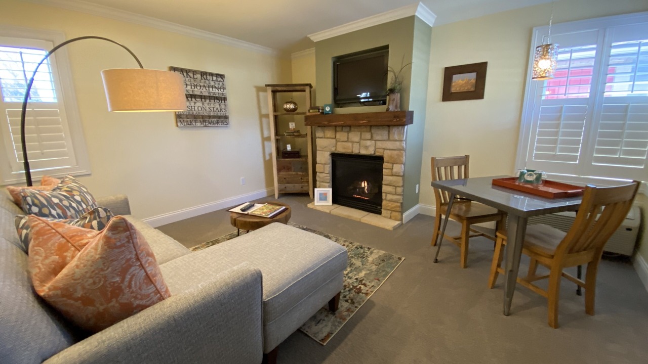 Photo of Livingroom in Lake Geneva