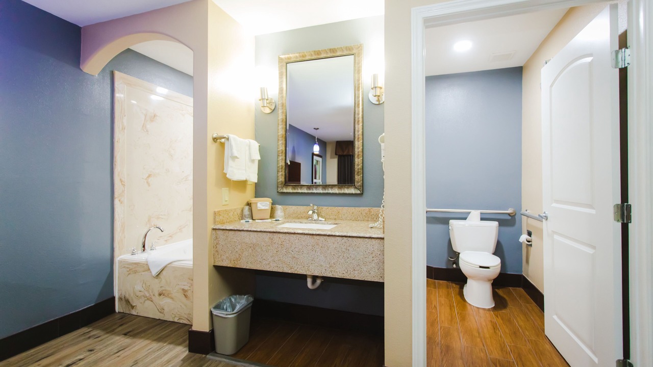 Photo of Bathroom in Willow Meadows/Willowbend Area