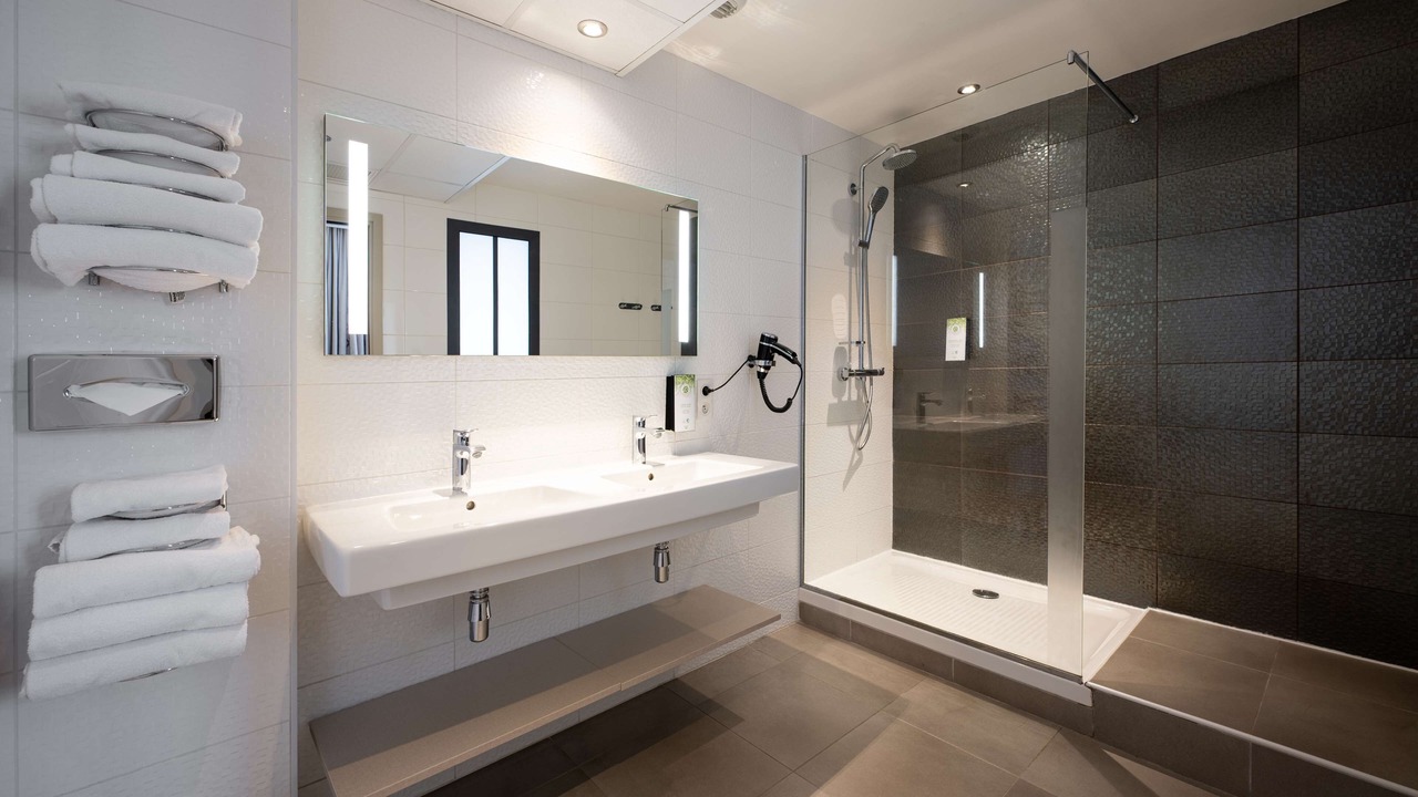 Photo of Bathroom in La Guymauviere-La Hulotais-La Bourelais