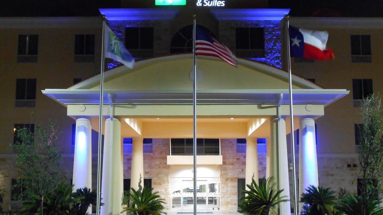 Photo of Outdoor in Garden Oaks