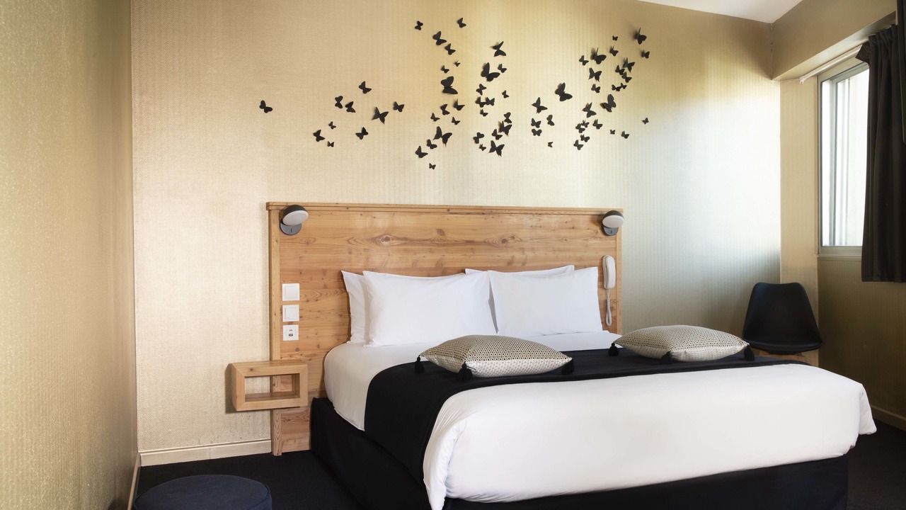 Photo of Others in Gap