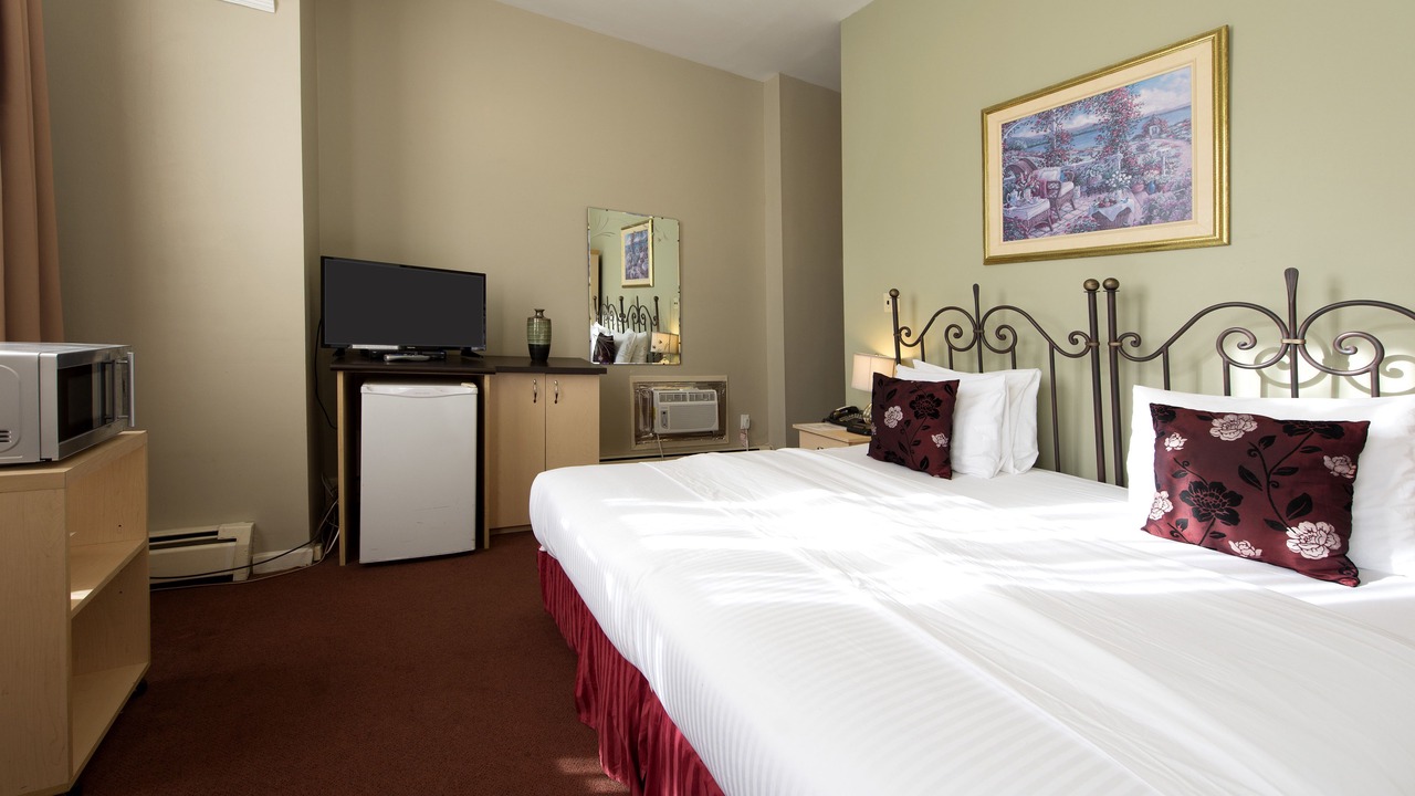 Photo of Bedroom in Church and Wellesley