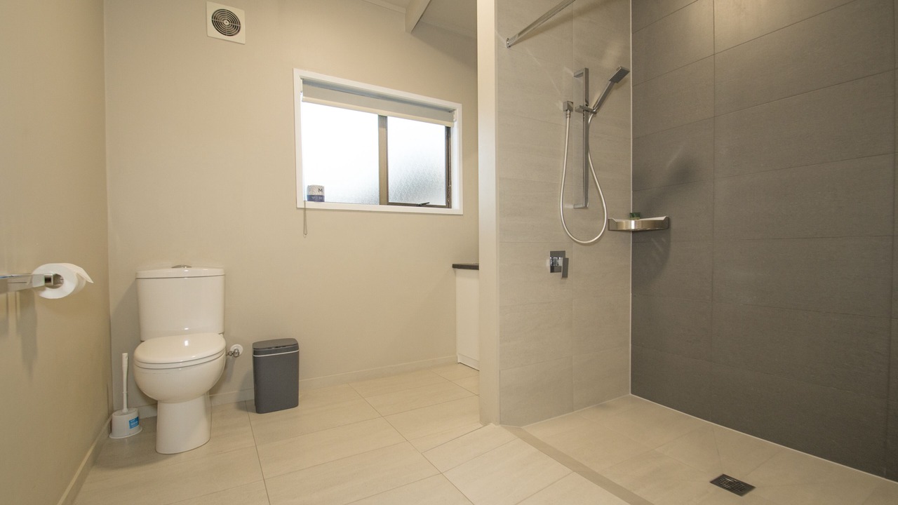 Photo of Bathroom in Otahuhu