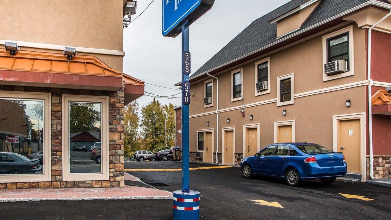 Photo of Outdoor in Belleville