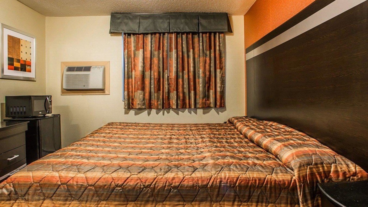 Photo of Bedroom in Belleville