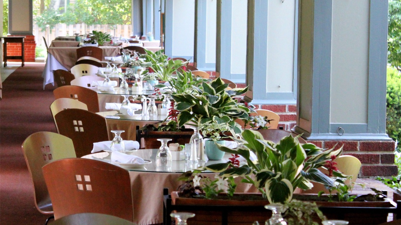 Photo of Others in East Aurora