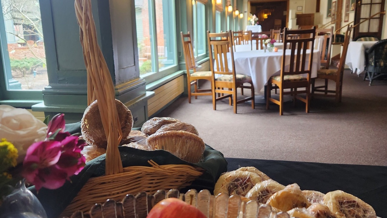 Photo of Others in East Aurora