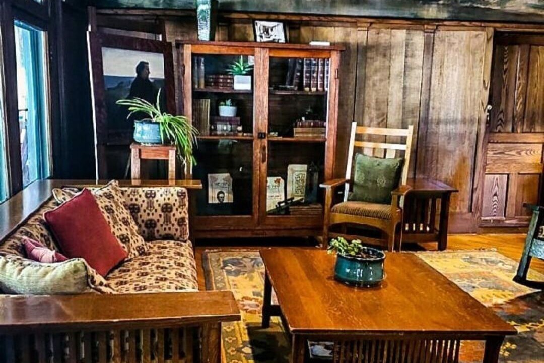 Photo of Others in East Aurora