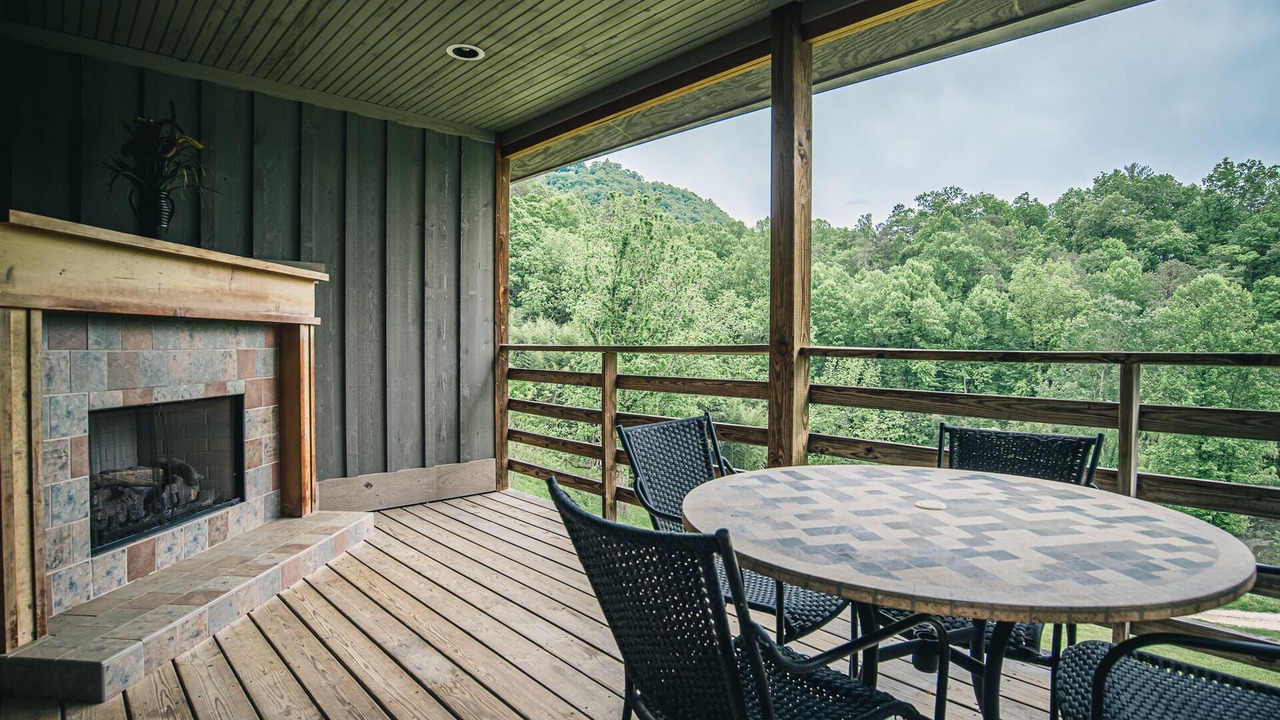 Photo of Livingroom in Bryson City
