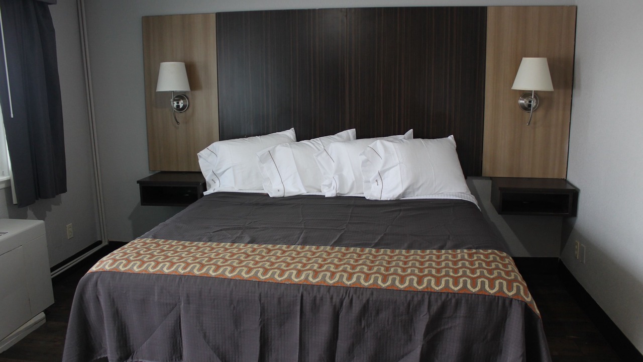 Photo of Bedroom in Tonawanda