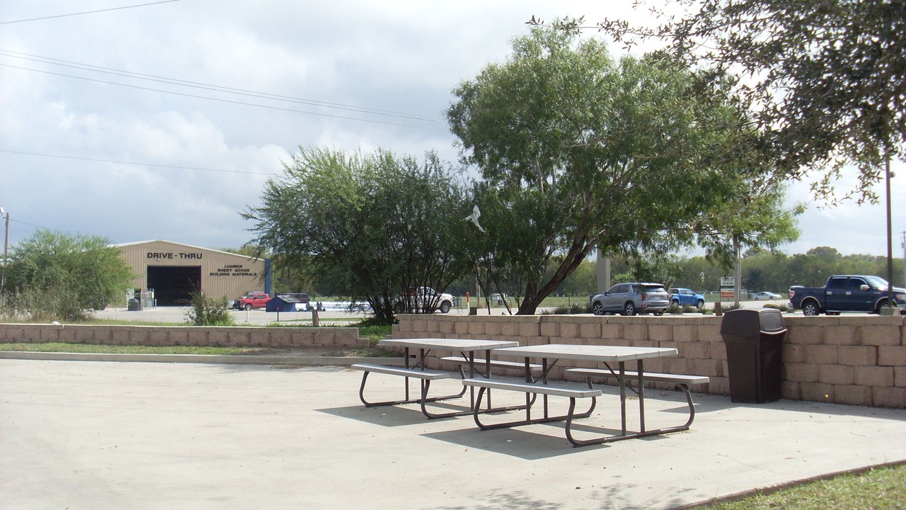 Photo of Outdoor in Kenedy
