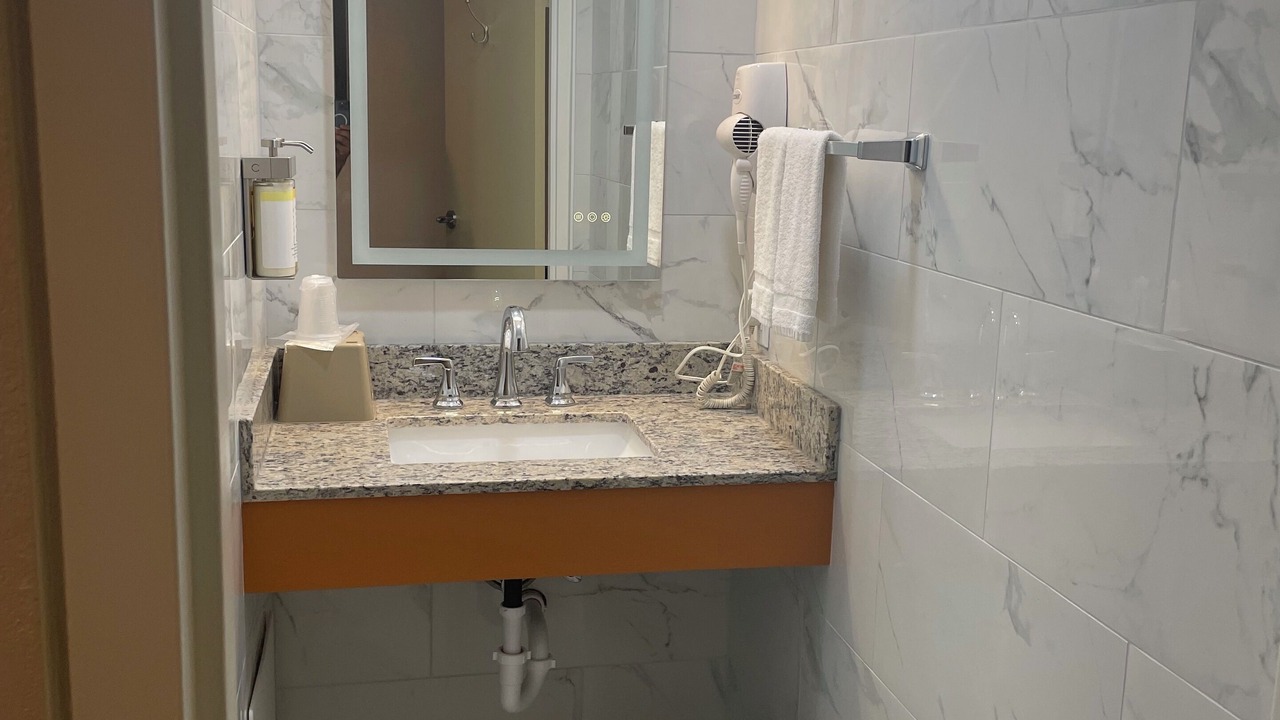 Photo of Bathroom in Etna