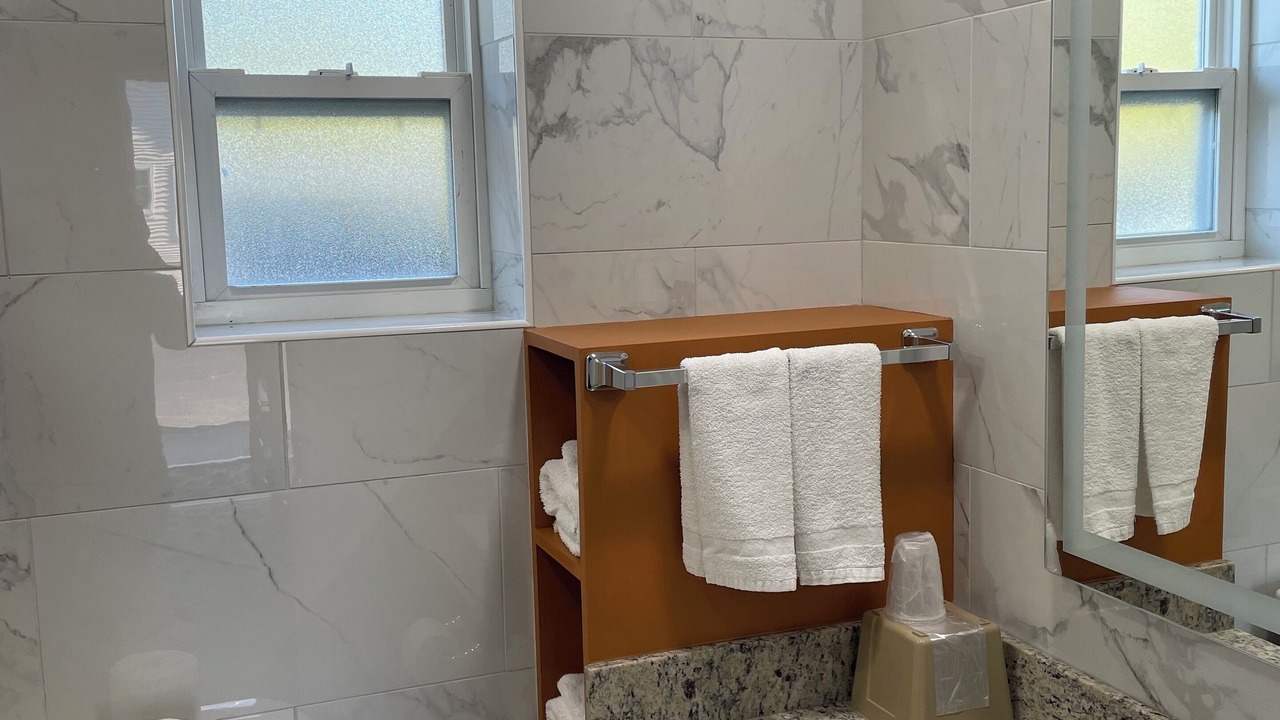 Photo of Bathroom in Etna