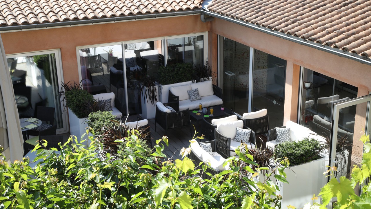 Photo of Outdoor in Charmes-sur-Rhone