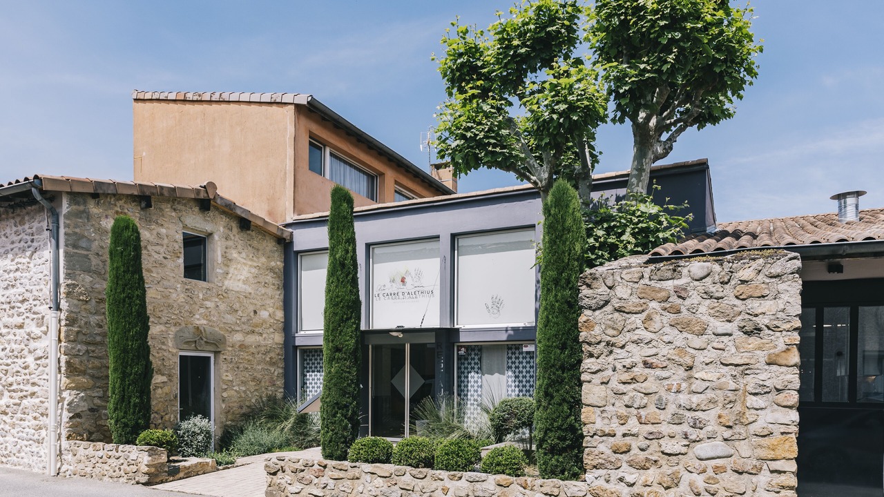 Photo of Outdoor in Charmes-sur-Rhone