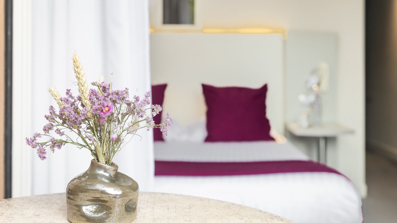 Photo of Bedroom in Charmes-sur-Rhone