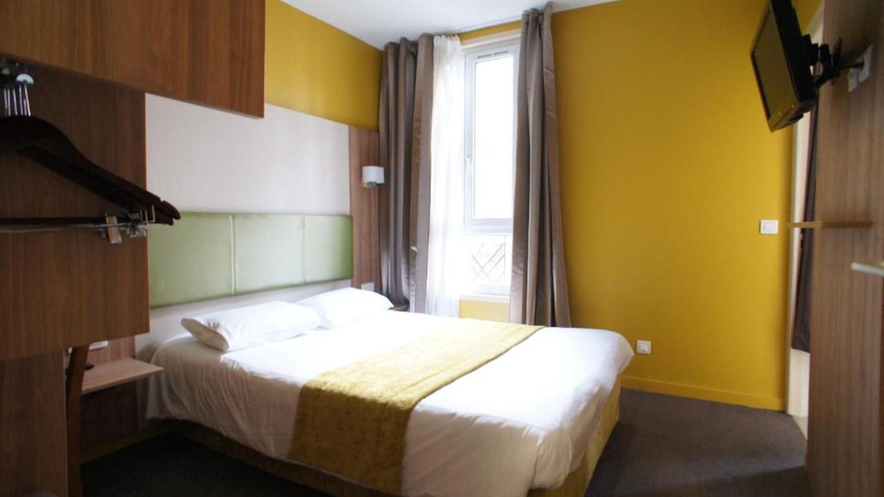 Photo of Bedroom in Silly-Gallieni